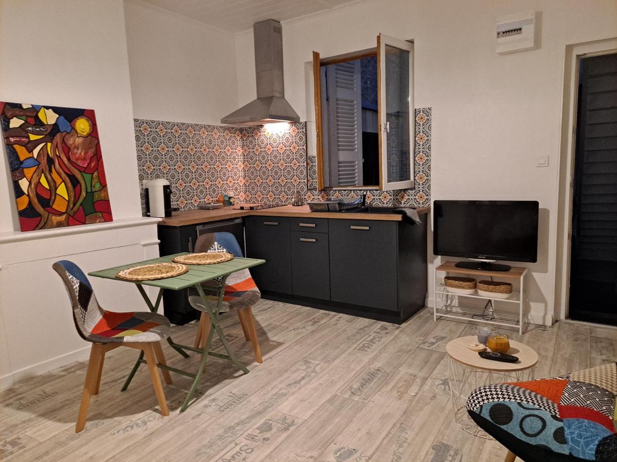 Studio Cosy Meuble, Terrasse Et Patio Pour Velo Rochefort  Eksteriør bilde